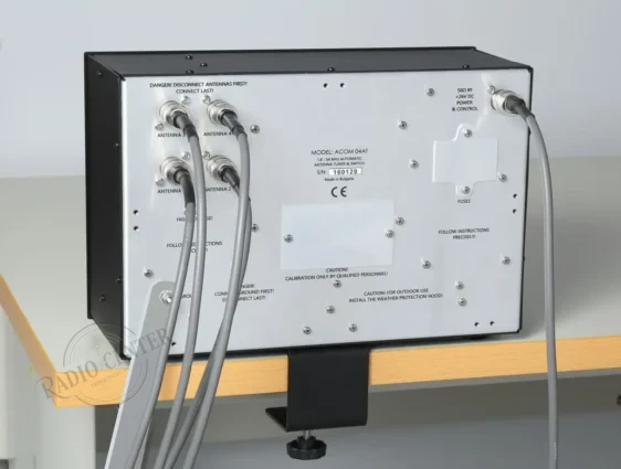 acoplador-de-antena-acom-atu04at-iu2.jpg.webp